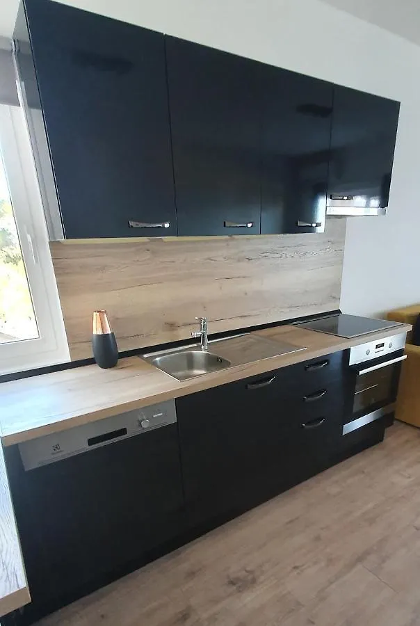 Apartment Crni Apartman Kukljica